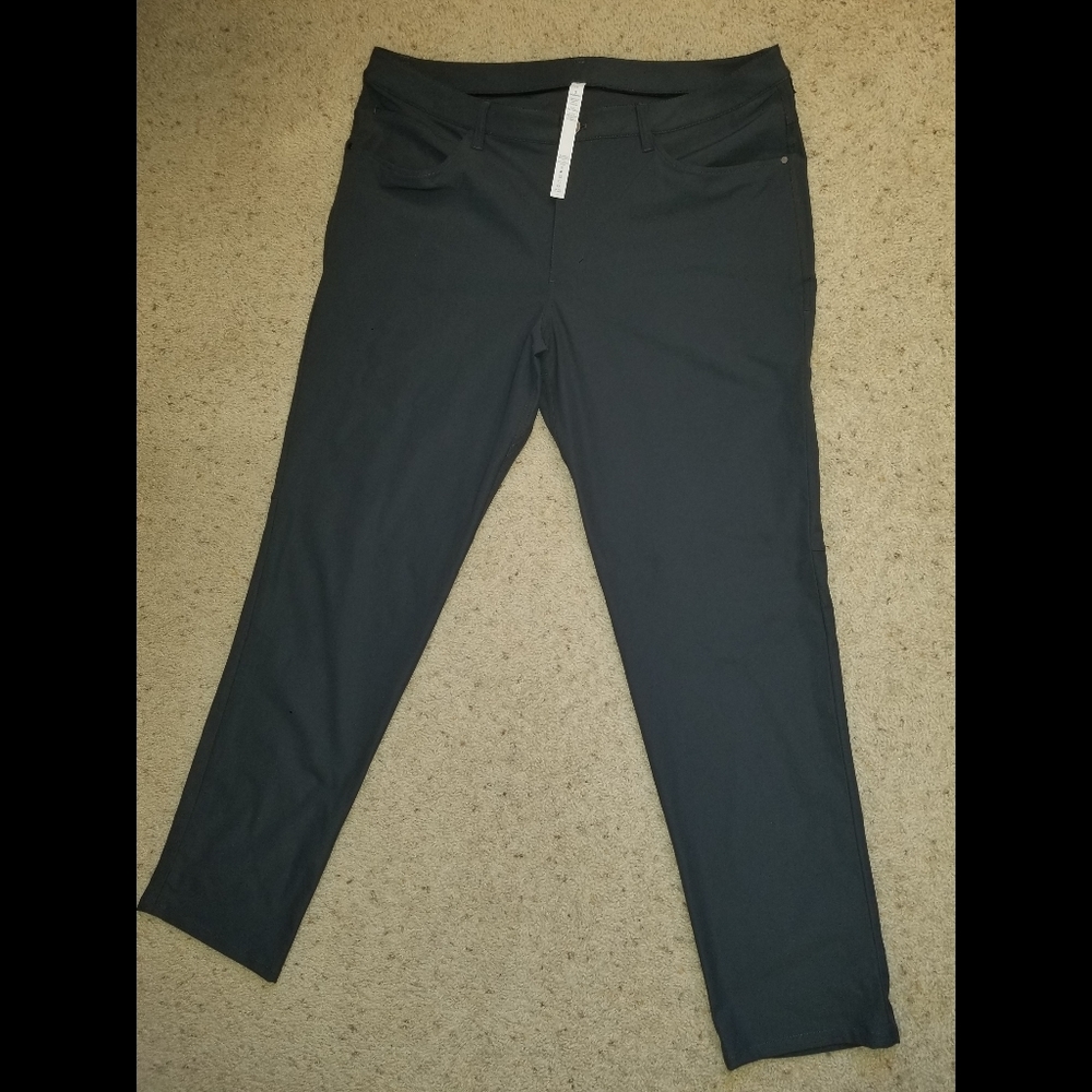Lululemon - ABC pants